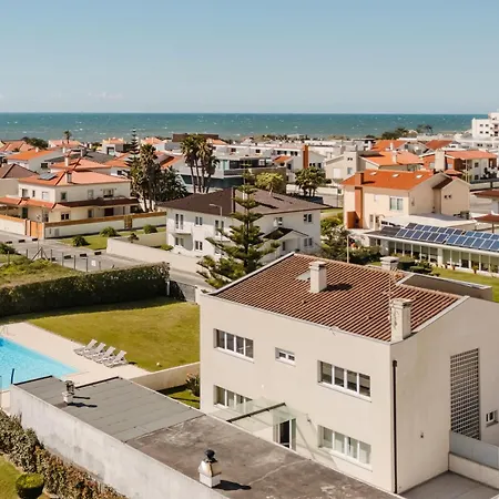 Holiday home Viana Surf House