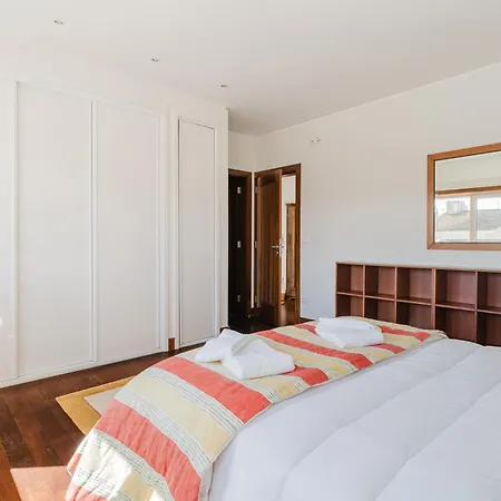 Holiday home Viana Surf House *