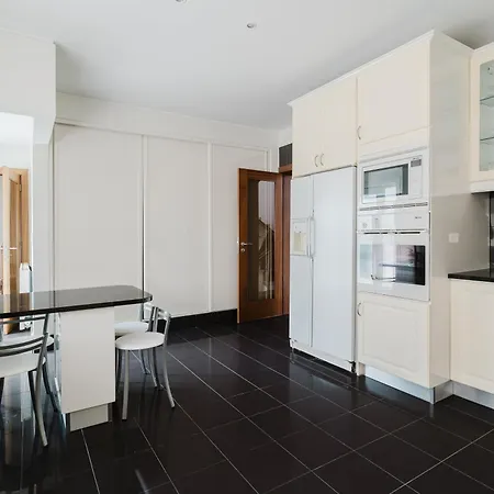 Holiday home Viana Surf House