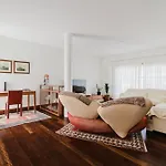 Viana Surf House * 비아나도카스텔로