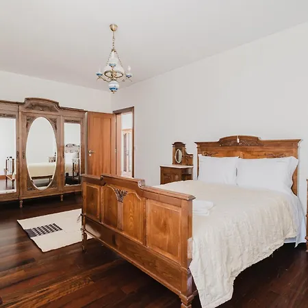 Viana Surf House * Βιάνα ντο Καστέλο