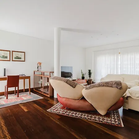 Viana Surf House * Βιάνα ντο Καστέλο