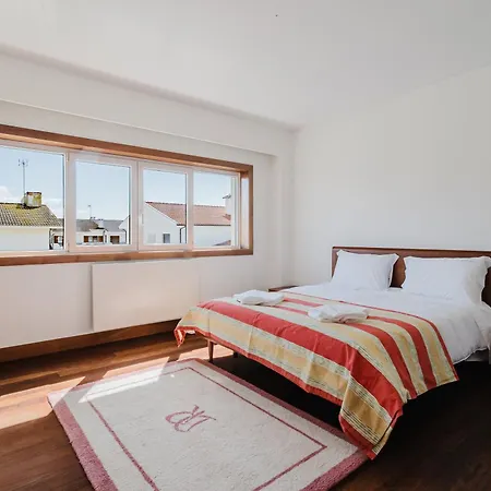 Viana Surf House * Βιάνα ντο Καστέλο