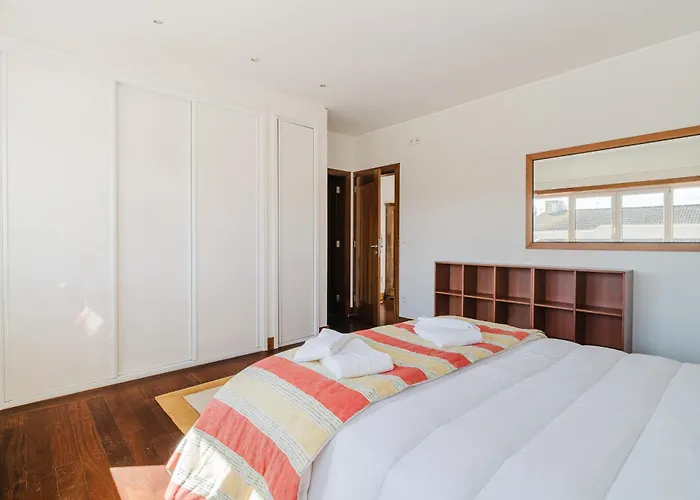 Nyaraló Viana Surf House *